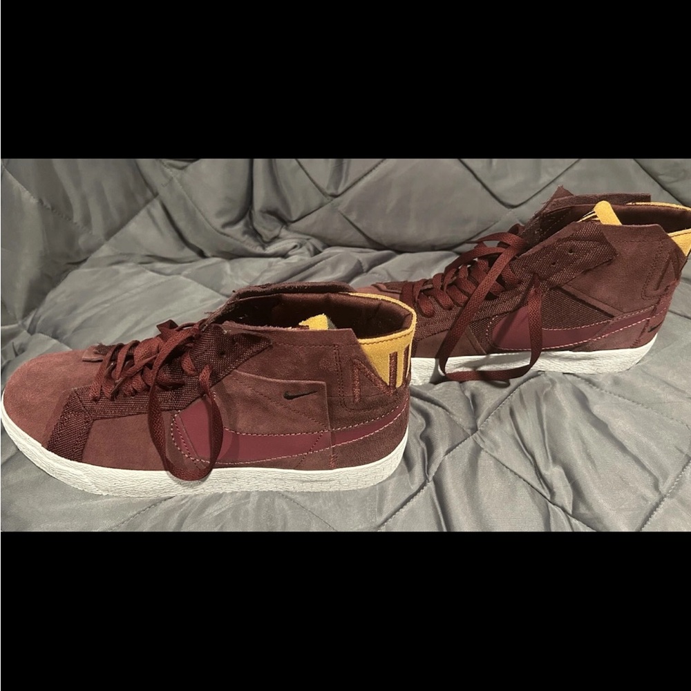 Nike Men's Maroon and Yellow High-Top Sneakers